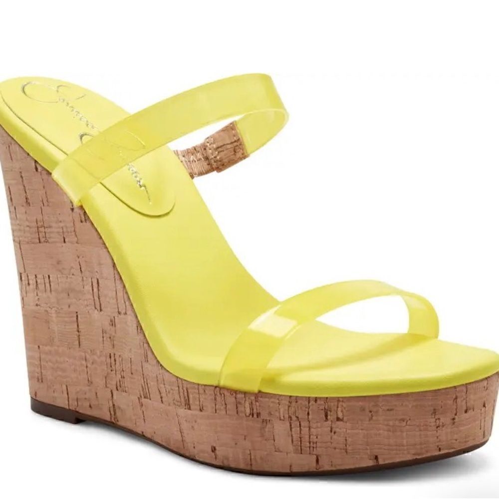 NWT Jessica Simpson Yellowish Green Vinyl Tumile Wedge Sandals Size:: 9.5